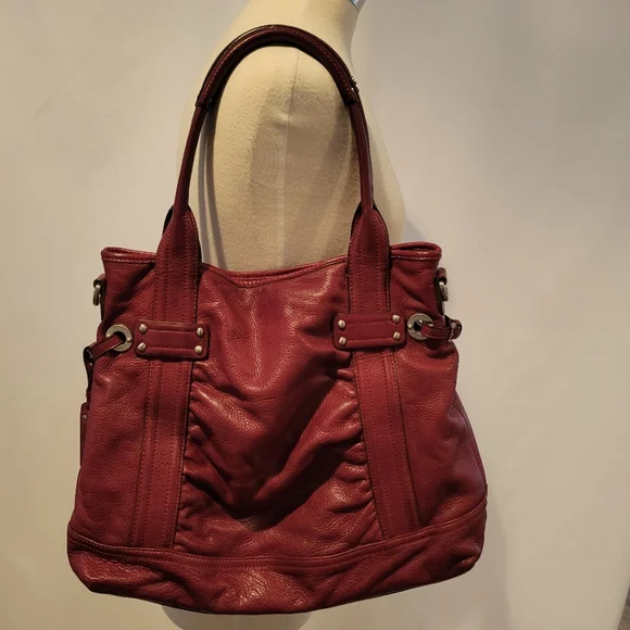 B. Makowsky Deep Red Pebbled Leather Bag EUC Silver Hardware - Picture 1 of 16